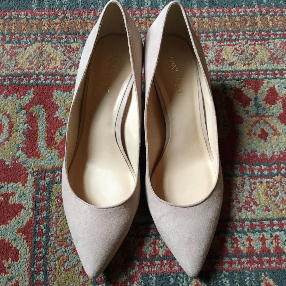 🌸 SPRING Classic Nude Nine West Kitten Heel Pumps